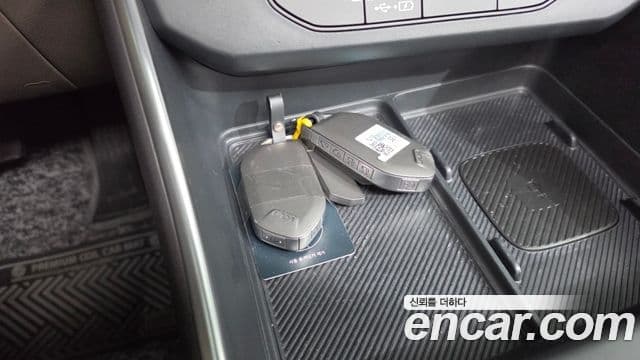 Kia Carnival 2024 — ფოტო 17/20