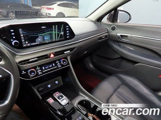 Hyundai Sonata 2022 — ფოტო 11/20