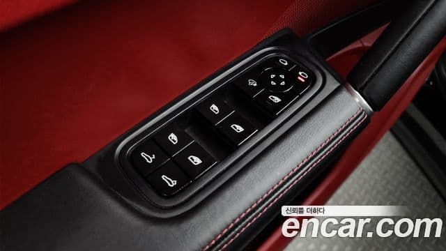 Porsche Cayenne 2019 — Photo 21/34