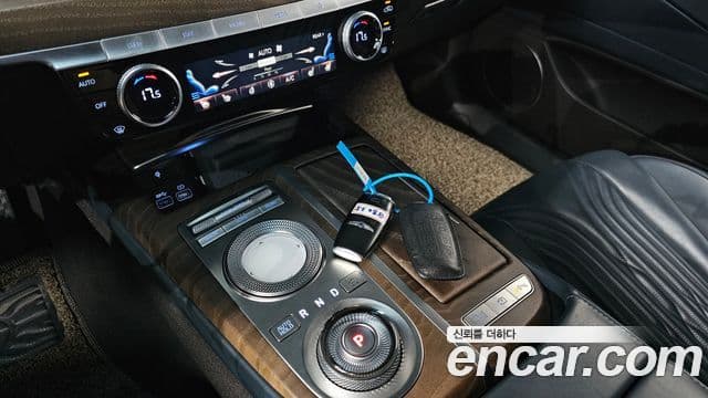 Genesis Electrified G80 2020 — Şəkil 9/20