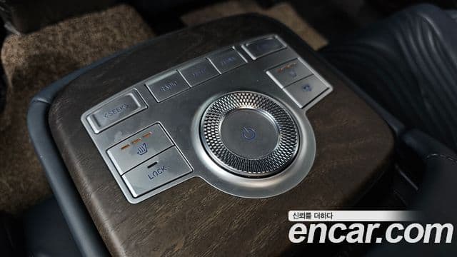 Genesis Electrified G80 2020 — фото 18 из 20