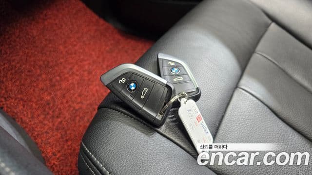 BMW X6 2018 — ფოტო 15/20