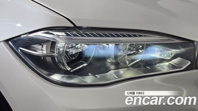 BMW X6 2018 — Şəkil 12/37