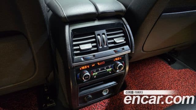 BMW X6 2018 — Şəkil 16/37