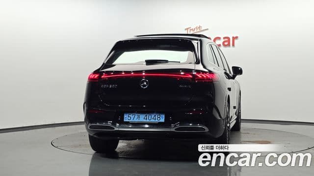 Mercedes-Benz EQS SUV 2023 — Photo 11/36