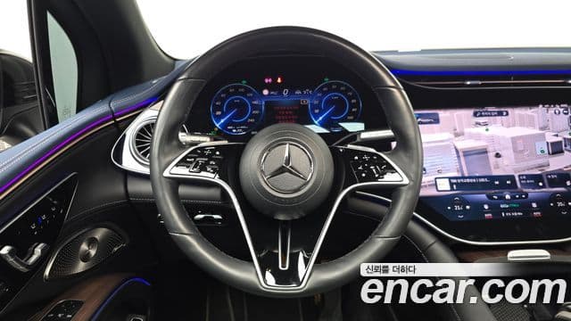 Mercedes-Benz EQS SUV 2023 — Photo 12/36