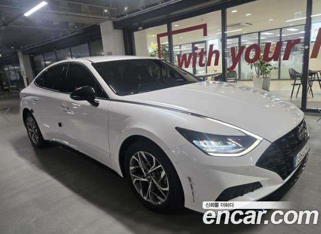 Hyundai Sonata 2021 — ფოტო 17/17