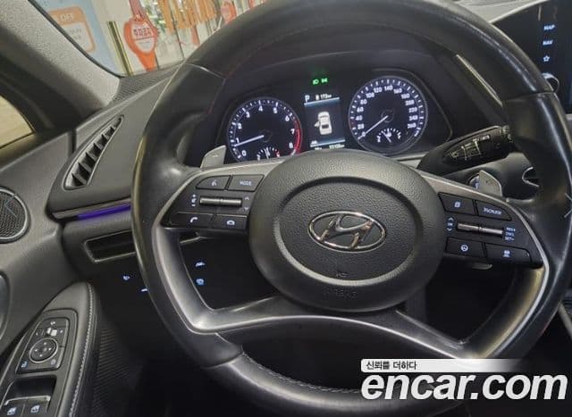 Hyundai Sonata 2021 — ფოტო 13/17