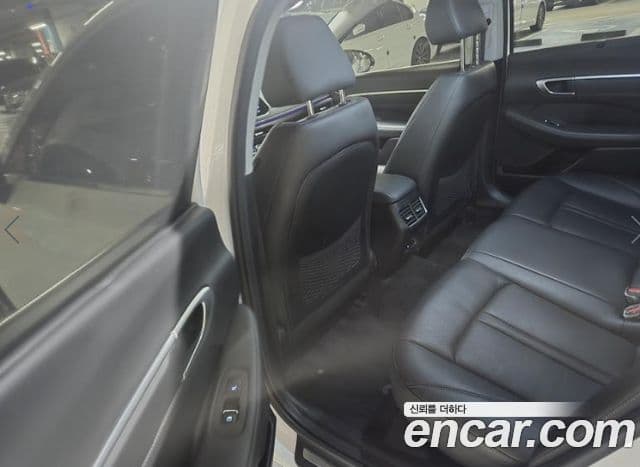 Hyundai Sonata 2021 — ფოტო 15/17