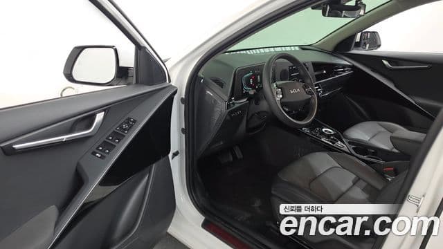 Kia Niro 2025 — Фото 9/20