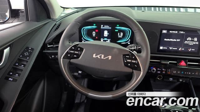 Kia Niro 2025 — Фото 12/20