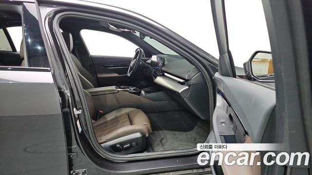 BMW 5 Series 2024 — Şəkil 17/20