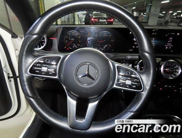 Mercedes-Benz A-Class 2022 — Şəkil 7/19