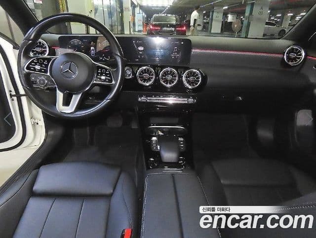 Mercedes-Benz A-Class 2022 — Şəkil 9/19