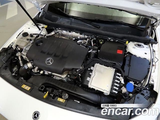 Mercedes-Benz A-Class 2022 — Şəkil 18/19