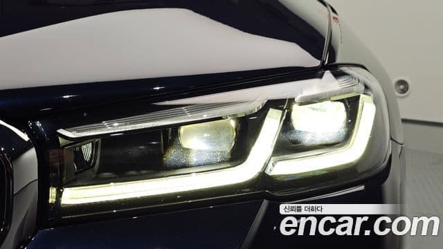 BMW 5 Series 2023 — Photo 7/34