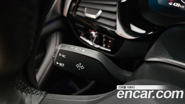 BMW 5 Series 2023 — Photo 17/34