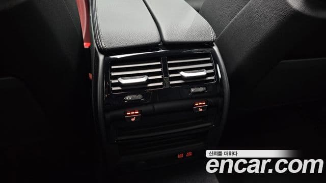 BMW 5 Series 2023 — Photo 29/34