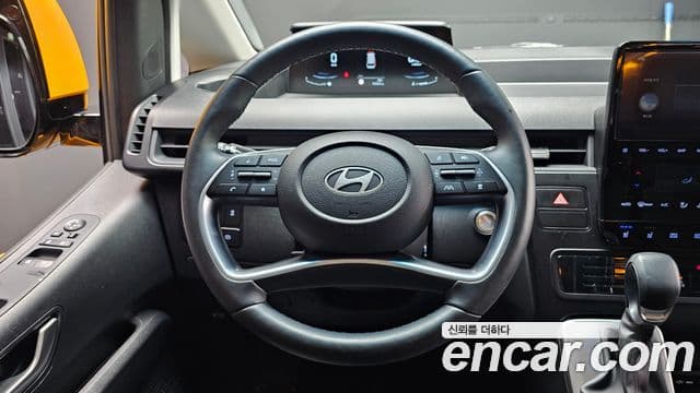 Hyundai Staria 2025 — Şəkil 13/20