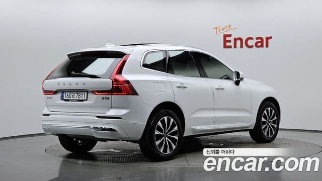 Volvo XC60 2024 — ფოტო 2/20