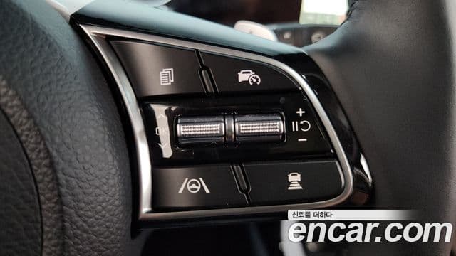 Kia Seltos 2025 — ფოტო 17/20