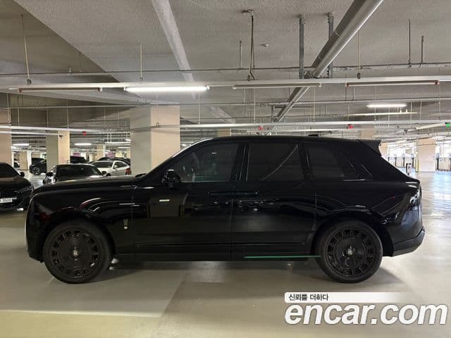 Rolls-Royce Cullinan 2019 — ფოტო 2/19