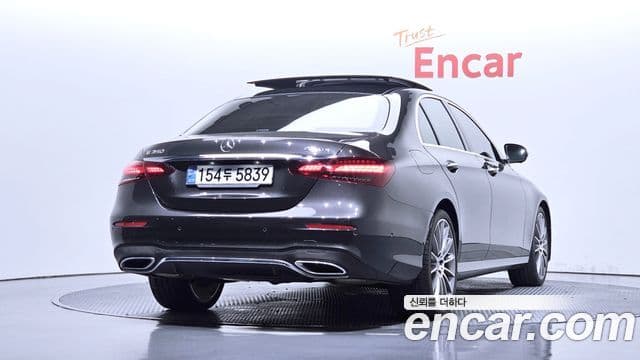 Mercedes-Benz E-Class 2022 — Şəkil 2/20