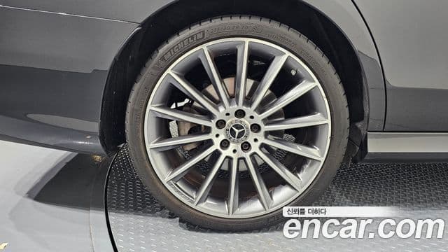 Mercedes-Benz E-Class 2022 — Şəkil 5/20