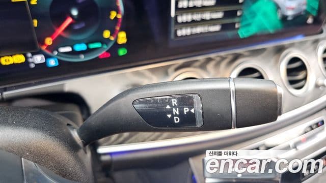 Mercedes-Benz E-Class 2022 — Şəkil 9/20