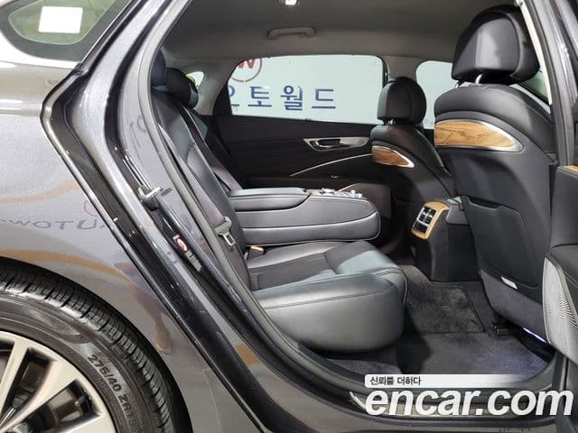 Kia The K9 2022 — ფოტო 17/20