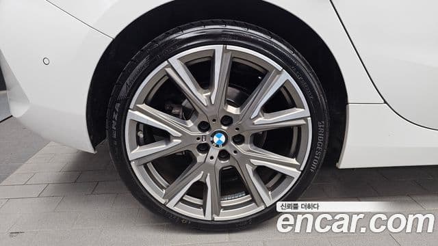 BMW 1 Series 2021 — Şəkil 5/20