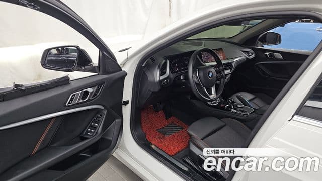 BMW 1 Series 2021 — Şəkil 10/20