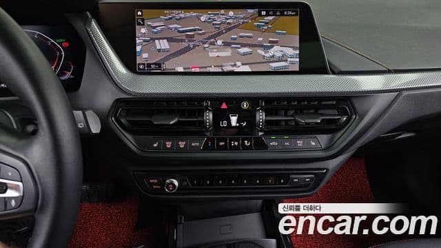 BMW 1 Series 2021 — Şəkil 14/20