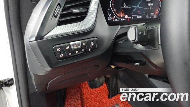 BMW 1 Series 2021 — Şəkil 19/20
