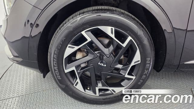 Kia Sportage 2022 — ფოტო 4/20