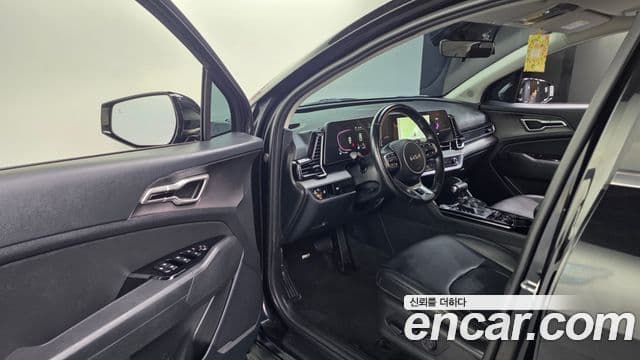 Kia Sportage 2022 — ფოტო 8/20