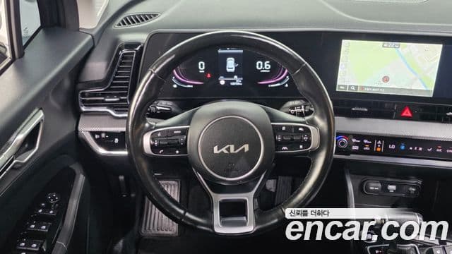Kia Sportage 2022 — ფოტო 13/20