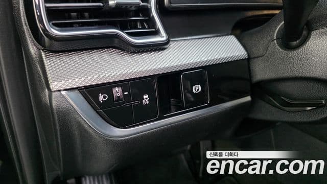 Kia Sportage 2022 — ფოტო 17/20