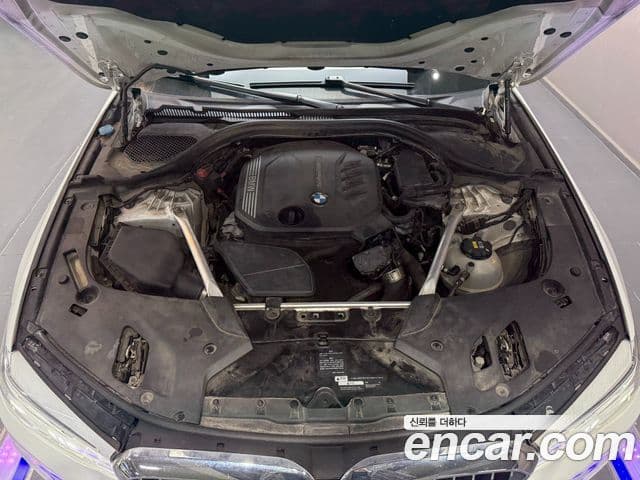 BMW 5 Series 2019 — Şəkil 5/20