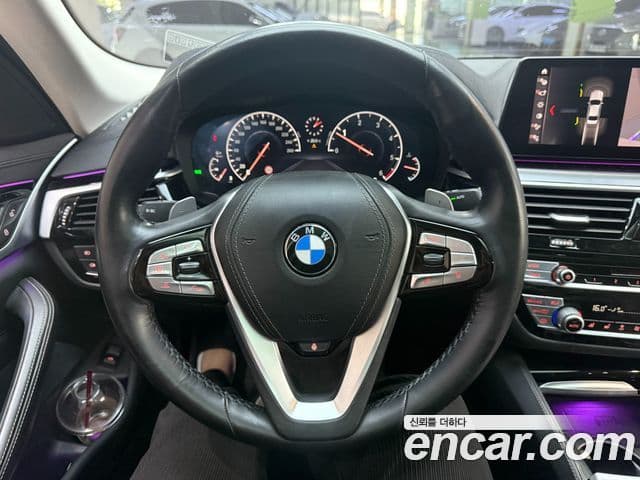 BMW 5 Series 2019 — Şəkil 12/20