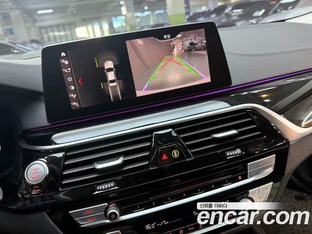 BMW 5 Series 2019 — Şəkil 14/20