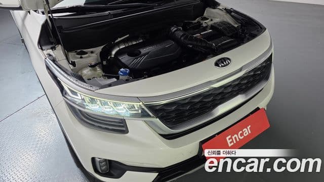 Kia Seltos 2020 — фото 6 из 20