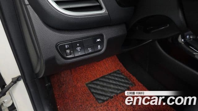 Kia Seltos 2020 — фото 14 из 20