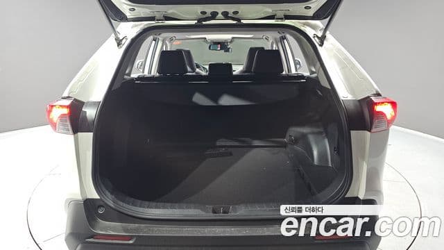 Toyota RAV4 2019 — Şəkil 20/20