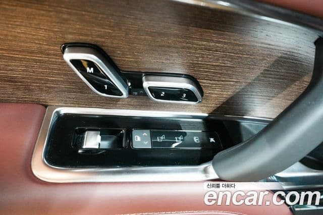 Land Rover Range Rover 2024 — фото 8 из 20