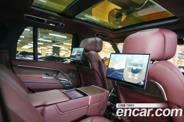 Land Rover Range Rover 2024 — фото 13 из 20