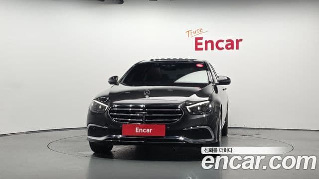 Mercedes-Benz E-Class 2023 — ფოტო 3/20