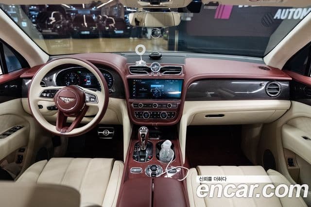 Bentley Bentayga 2025 — Şəkil 4/9