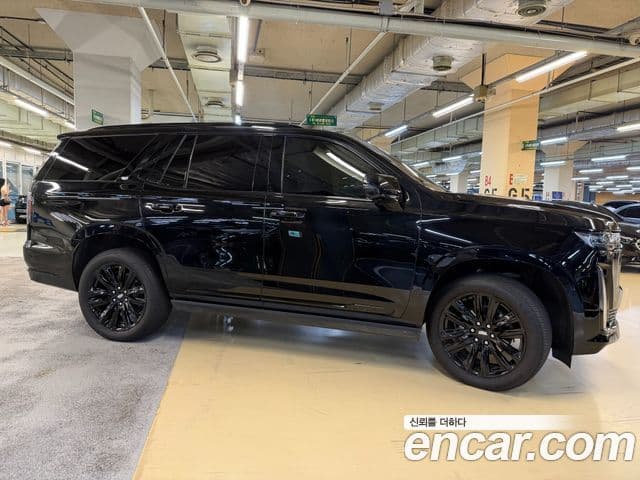 Cadillac Escalade 2023 — фото 3 из 20