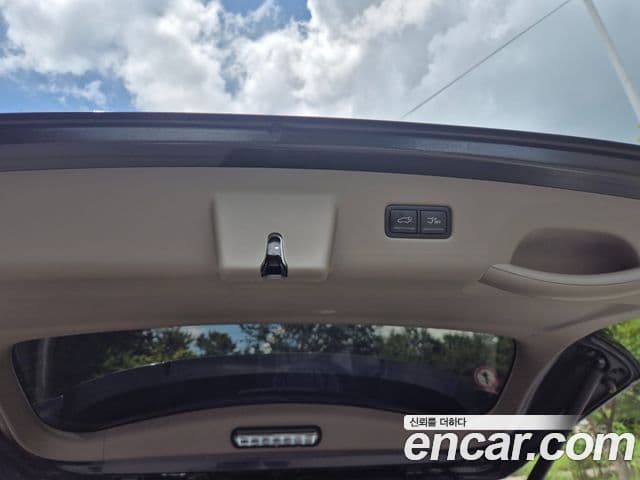 Kia Carnival 2024 — Şəkil 7/20